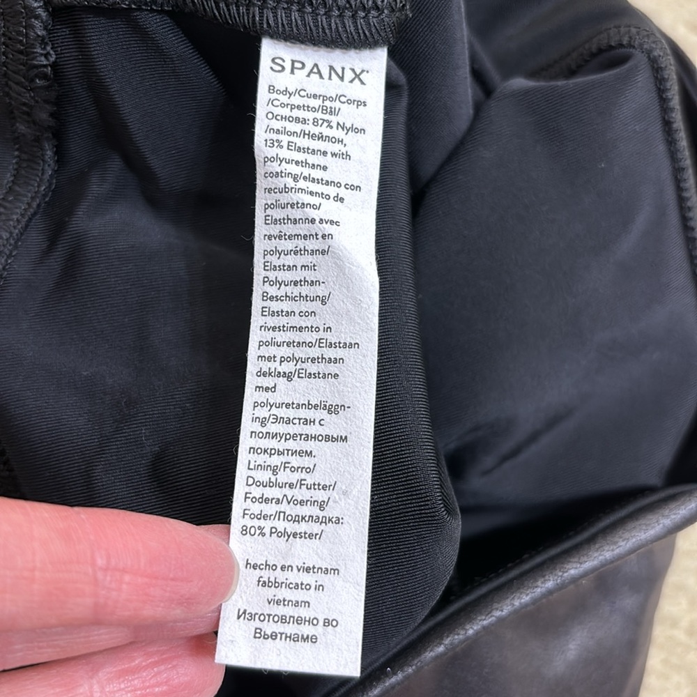 NWT Spanx Faux Leather Leggings Black Large Petite - Picture 15 of 15